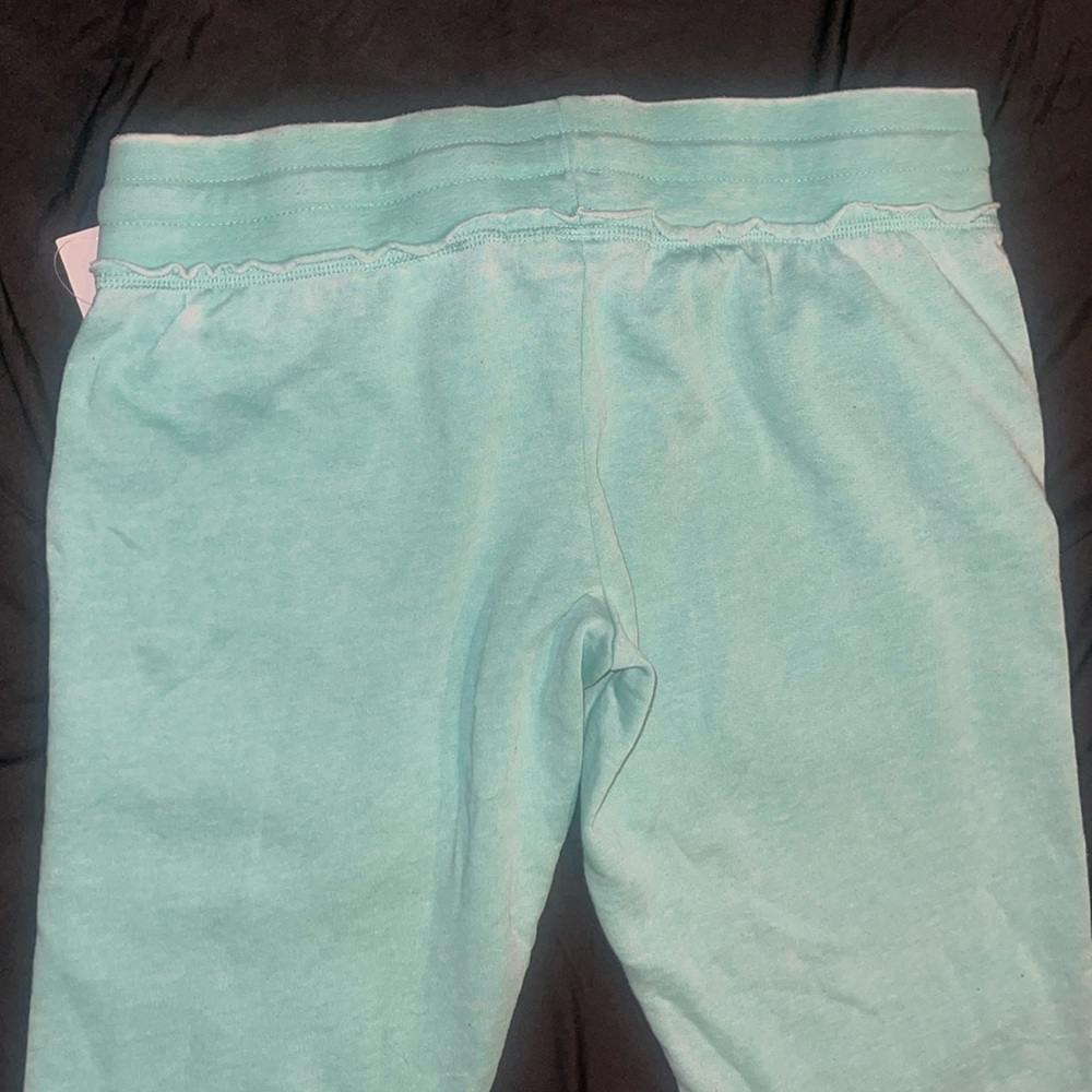 New Guess Capris Crop Sweatpants Mint Green Pants M - Picture 6 of 9